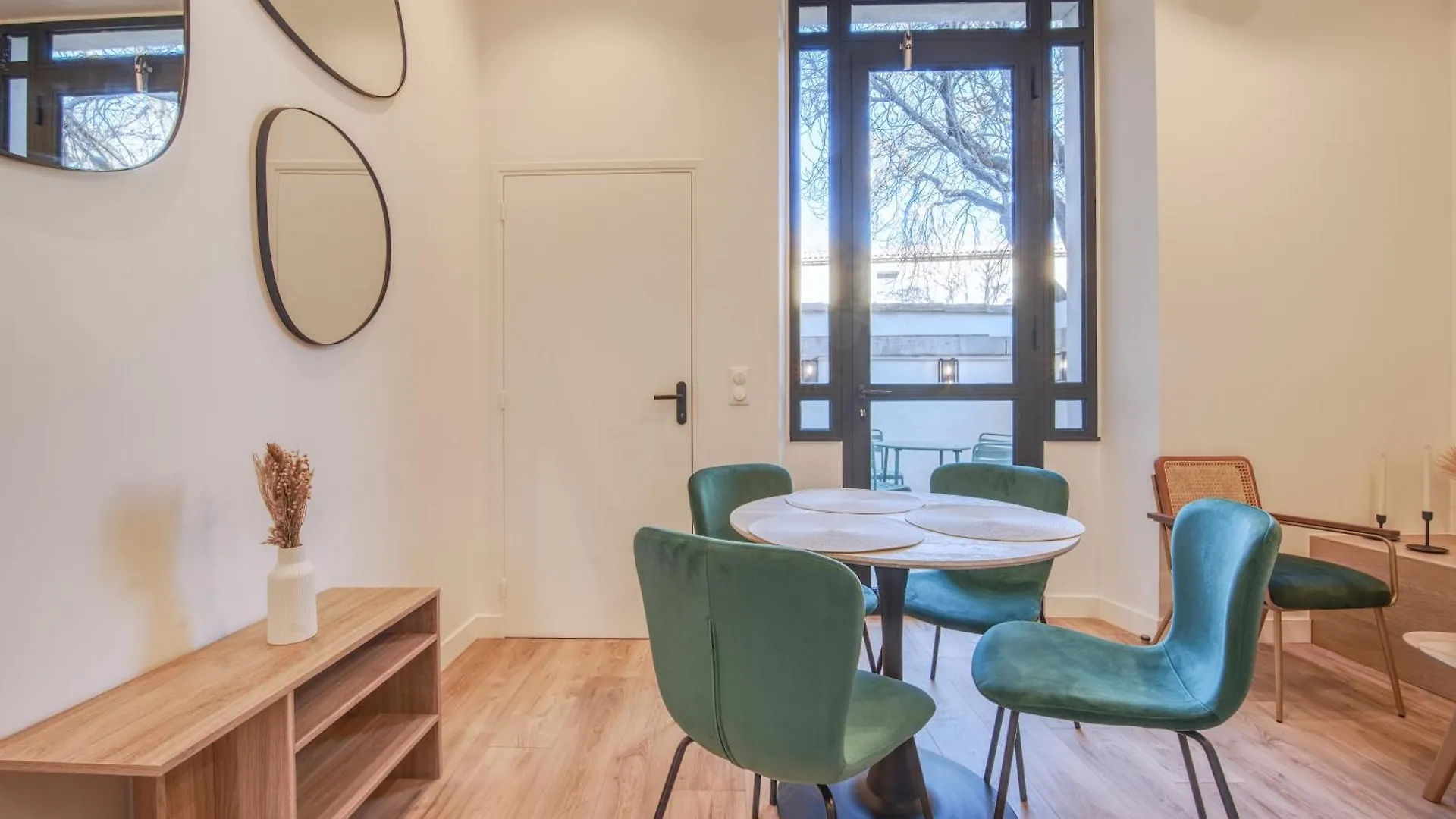 Apartment Villa Victor Hugo By Odomo Avignon France